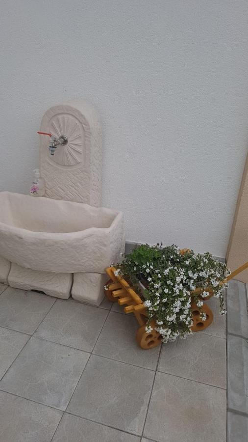 ורדניק Apartmani Kruna מראה חיצוני תמונה