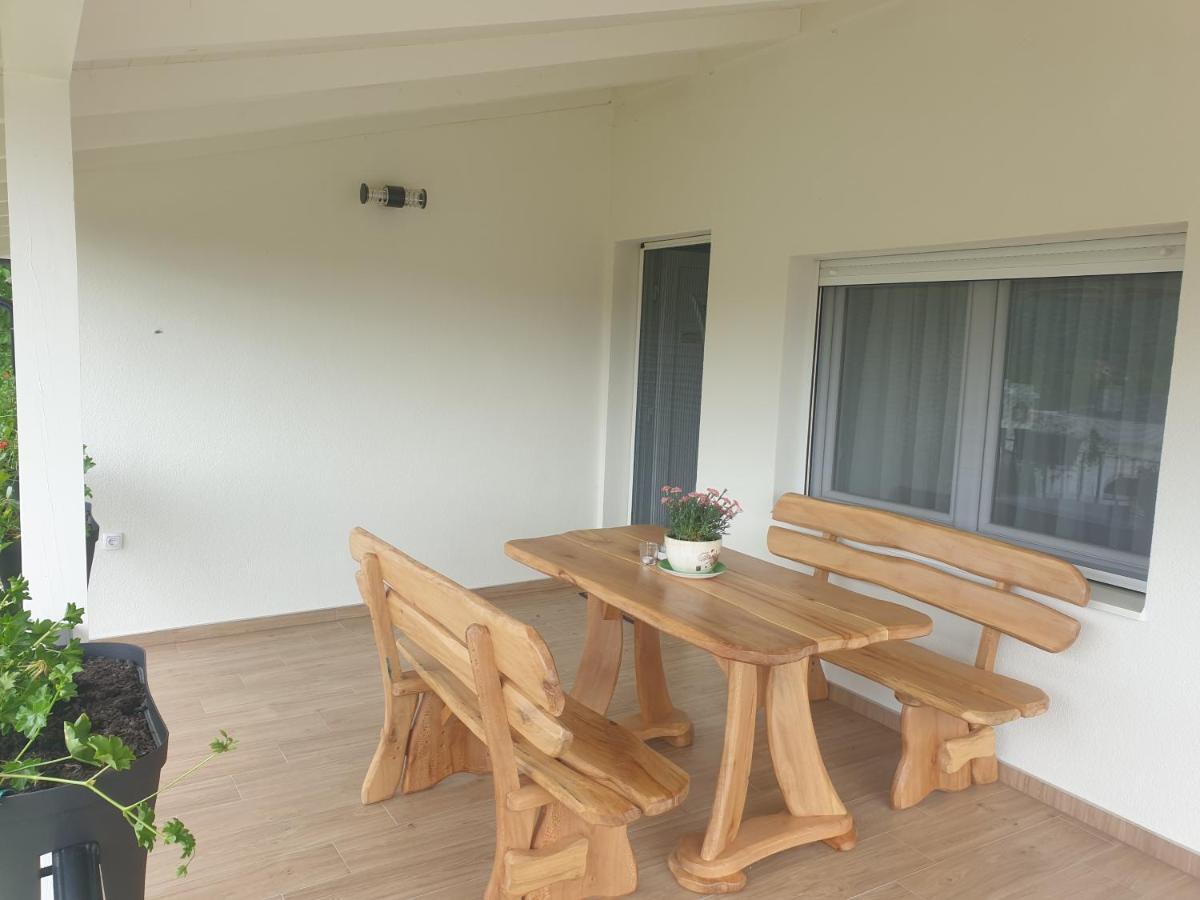 ורדניק Apartmani Kruna מראה חיצוני תמונה