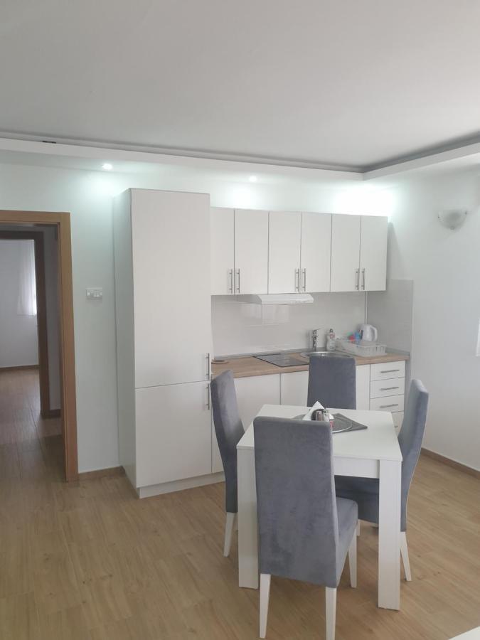 ורדניק Apartmani Kruna מראה חיצוני תמונה